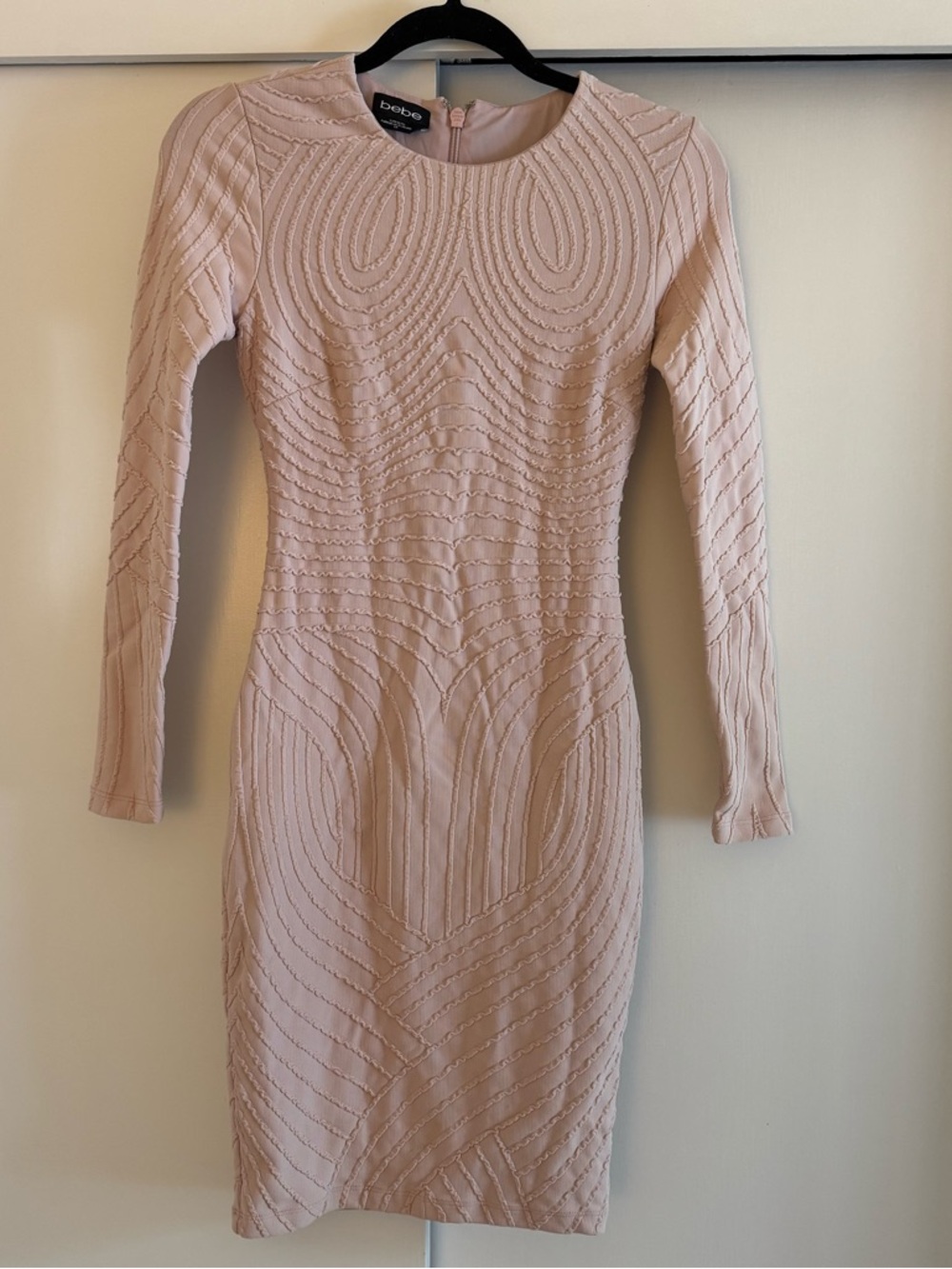 bebe bodycon long sleeve dress